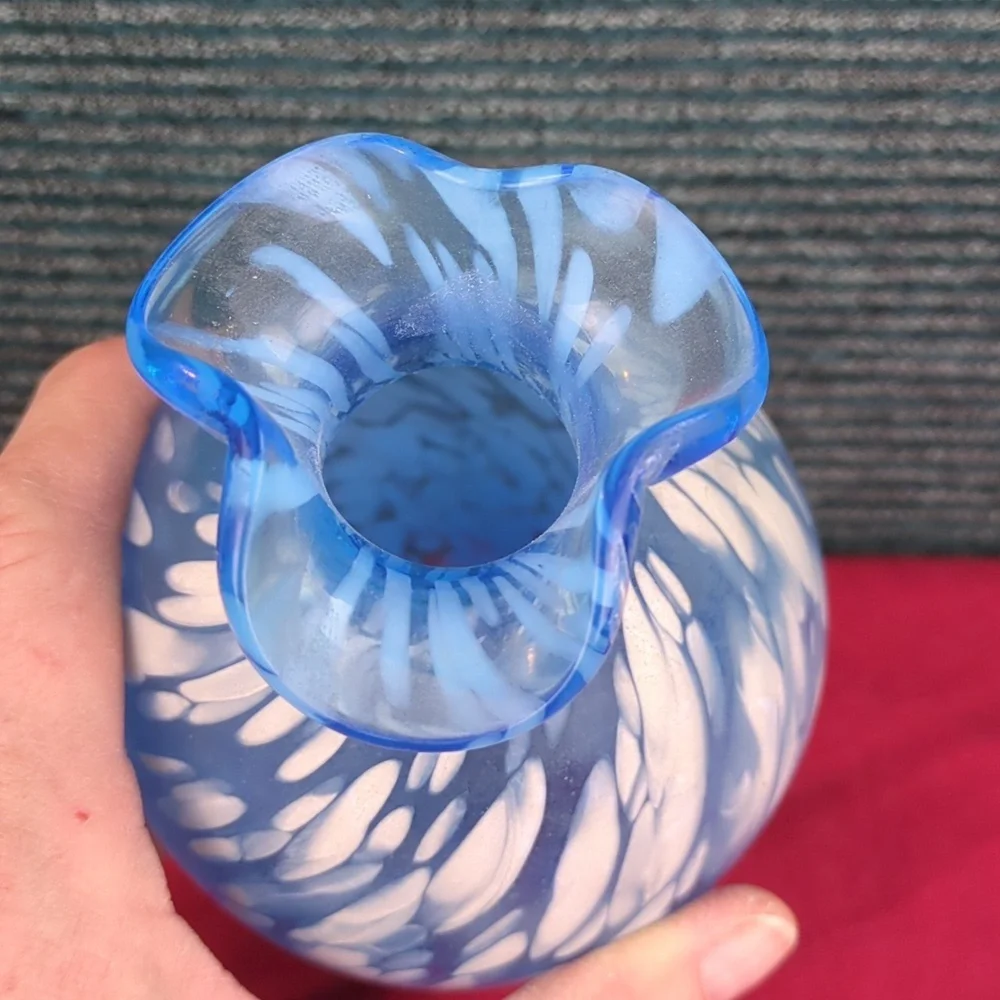 Vintage Hand Blown Blue And White Bud Vase 6.5